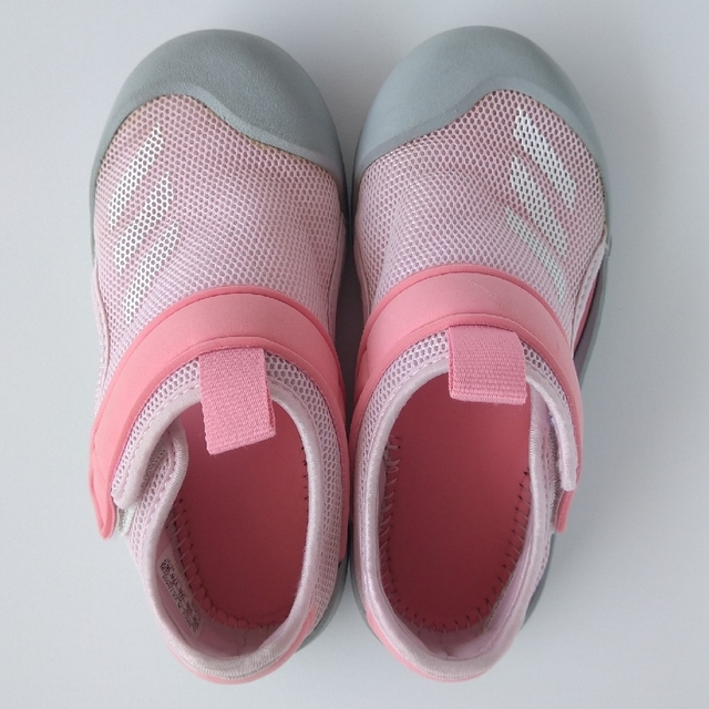 adidas(アディダス)のadidas　サンダル　17cm キッズ/ベビー/マタニティのキッズ靴/シューズ(15cm~)(サンダル)の商品写真