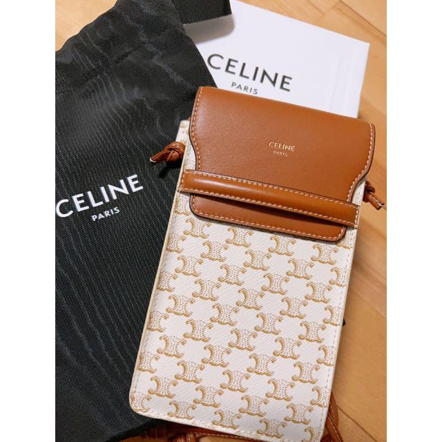 celine - ☆セリーヌ フラップ付きモバイルポーチ トリオンフ