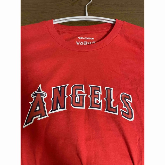 MLB(メジャーリーグベースボール)の大谷翔平Tシャツ　ÁNGELS スポーツ/アウトドアの野球(記念品/関連グッズ)の商品写真