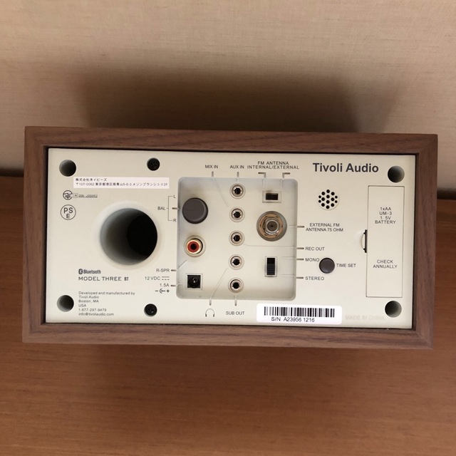 Tivoli Audio チボリオーディオ　Model Three BT スマホ/家電/カメラのオーディオ機器(ラジオ)の商品写真