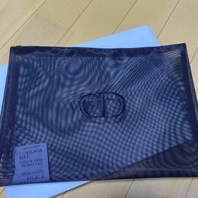 Dior(ディオール)のDior ポーチ、ピンバッジ エンタメ/ホビーのコレクション(ノベルティグッズ)の商品写真