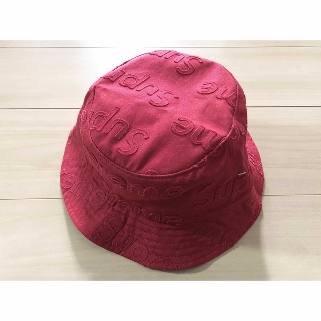 Supreme(シュプリーム)のシュプリーム　Lasered Twill Crusher　赤M/L メンズの帽子(ハット)の商品写真