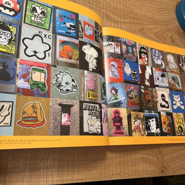 残りわずか This アーティスト直筆サイン入り洋書写真集、新品 is is
