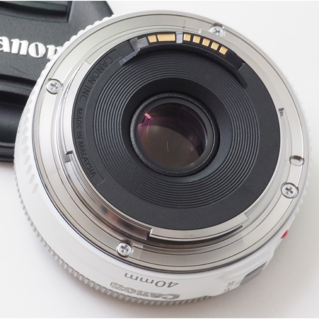 Canon - 【美品】キヤノンEF40mmf2.8STM❤希少色ホワイト❤背景ぼかし