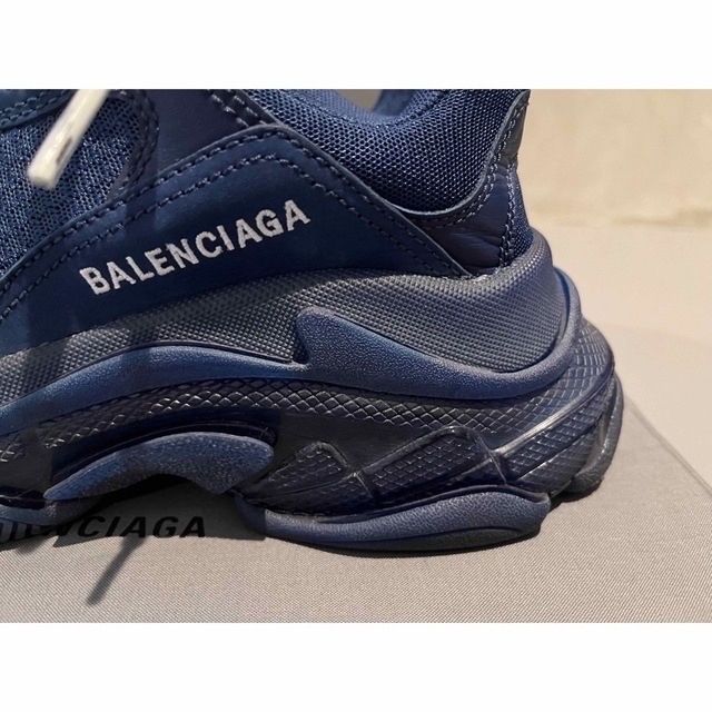 Balenciaga(バレンシアガ)の★ 美品　balenciaga triple S ★ レディースの靴/シューズ(スニーカー)の商品写真