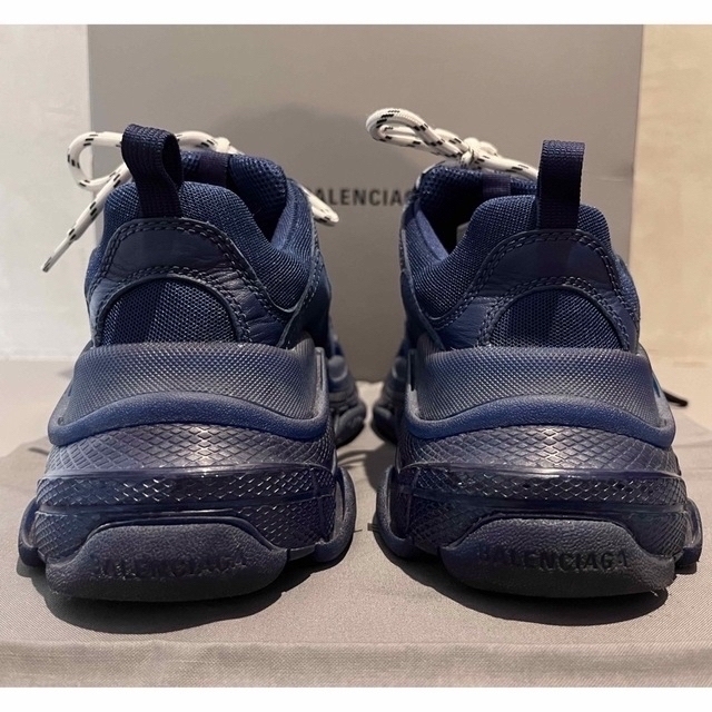 Balenciaga(バレンシアガ)の★ 美品　balenciaga triple S ★ レディースの靴/シューズ(スニーカー)の商品写真