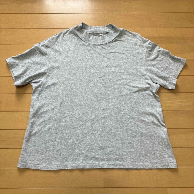 UNIQLO(ユニクロ)のオーバーサイズハイネックTシャツ　グレー レディースのトップス(Tシャツ(半袖/袖なし))の商品写真