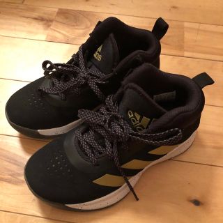 アディダス(adidas)のバッシュ　アディダス　19センチ　キッズ　子ども用(バスケットボール)