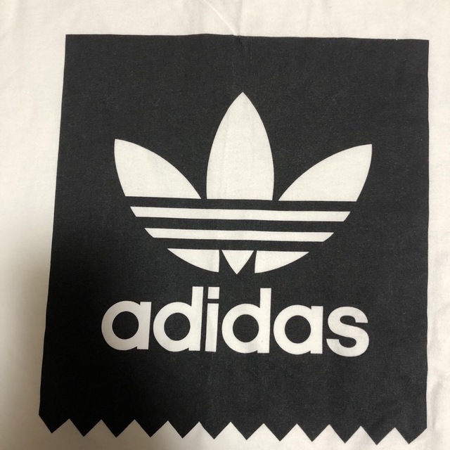 adidas(アディダス)のadidas originals  メンズ　M サイズ　ビックロゴ メンズのトップス(Tシャツ/カットソー(半袖/袖なし))の商品写真