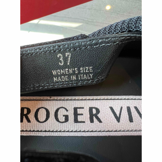 ROGER VIVIER(ロジェヴィヴィエ)のRoger Vivier ロジェ・ヴィヴィエ Viv' Run サンダル レディースの靴/シューズ(サンダル)の商品写真