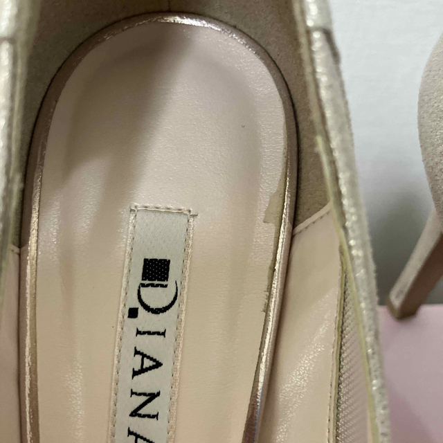 DIANA(ダイアナ)のid様専用　DIANA ポインテッドパーティ靴 レディースの靴/シューズ(ハイヒール/パンプス)の商品写真