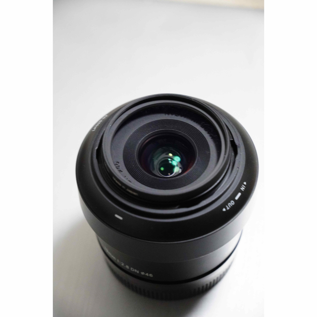 SIGMA(シグマ)のSIGMA 19mm F2.8 DN | Art レンズプロテクター付き、箱無し スマホ/家電/カメラのカメラ(レンズ(単焦点))の商品写真