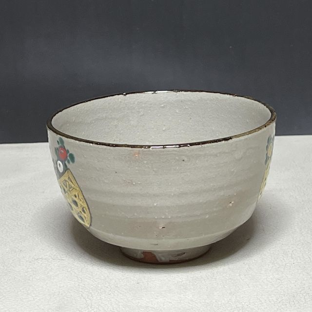 岡田佳山 菊之絵茶碗 共箱 茜窯 粟田焼 光琳菊 抹茶碗 茶道具【k2111】