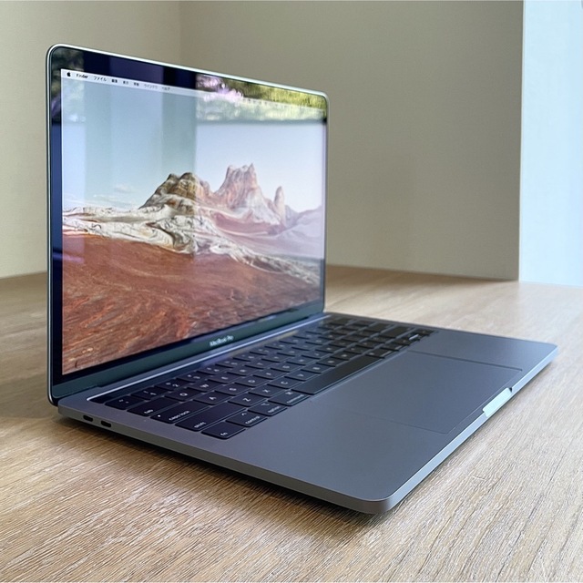 ジャンク MacBook pro 13インチ 2018 i7 メモリ16GB