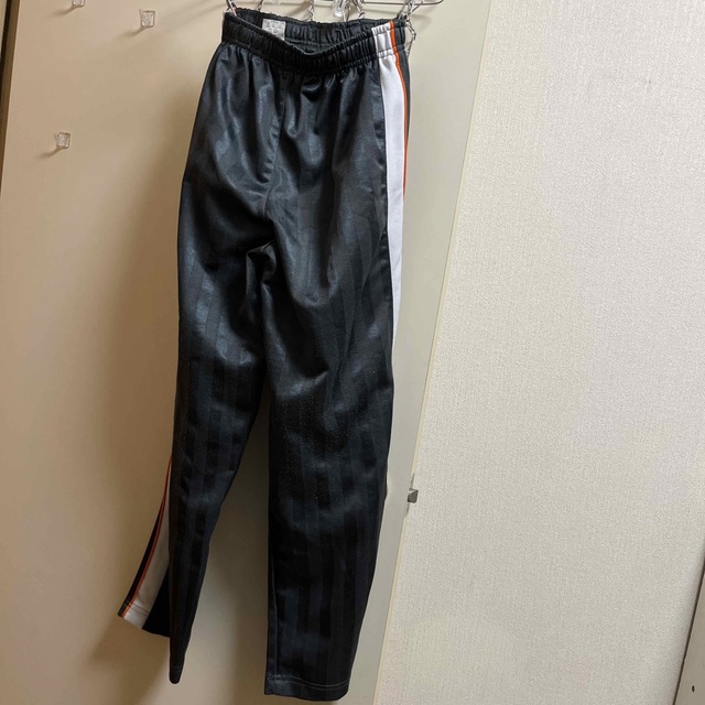 ジャージ　セット　150cm 灰色　 キッズ/ベビー/マタニティのキッズ服男の子用(90cm~)(その他)の商品写真