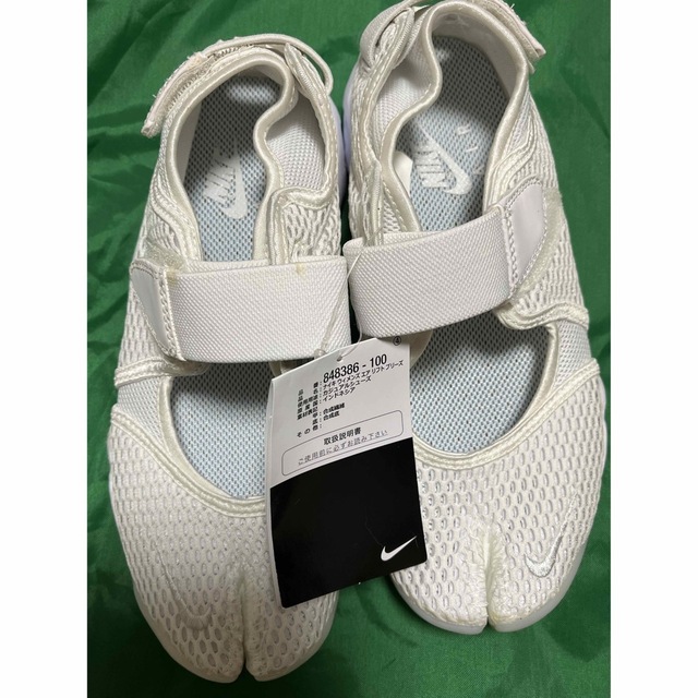 NIKEエアリフト 未使用24cm タビ - スニーカー 【NIKE】ナイキ エアリフト 白 24cm 新品未使用タグ付き