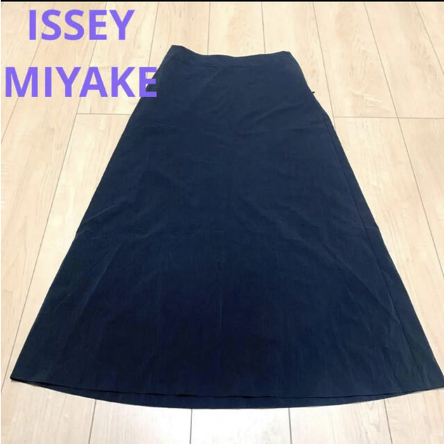 ISSEY MIYAKE - ISSEY MIYAKE ハイウエストスカート 黒の通販 by ...