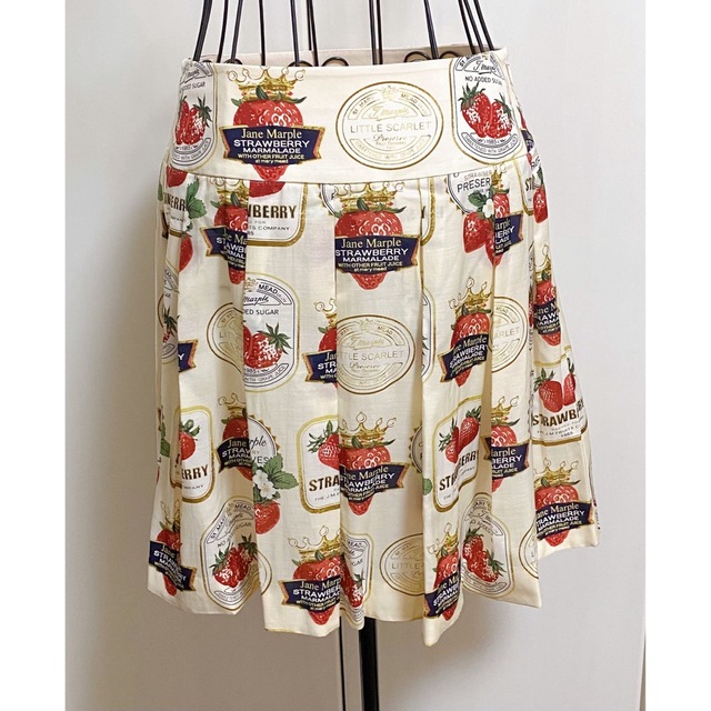 JaneMarple(ジェーンマープル)の【タグ付き】Jane Marple  ストロベリーラベル　スカート レディースのスカート(ミニスカート)の商品写真