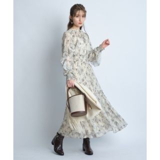 新品SALE☆ priyadarshini 花柄ワンピース