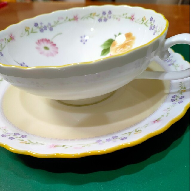 Noritake(ノリタケ)のノリタケ ジュヌフレール  ティーカップ ペアセット  新品 インテリア/住まい/日用品のキッチン/食器(グラス/カップ)の商品写真