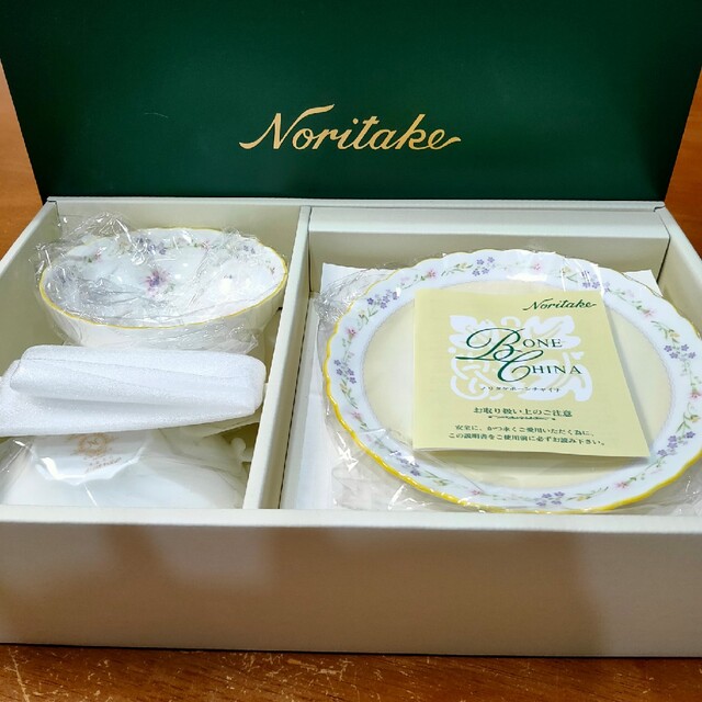 Noritake(ノリタケ)のノリタケ ジュヌフレール  ティーカップ ペアセット  新品 インテリア/住まい/日用品のキッチン/食器(グラス/カップ)の商品写真