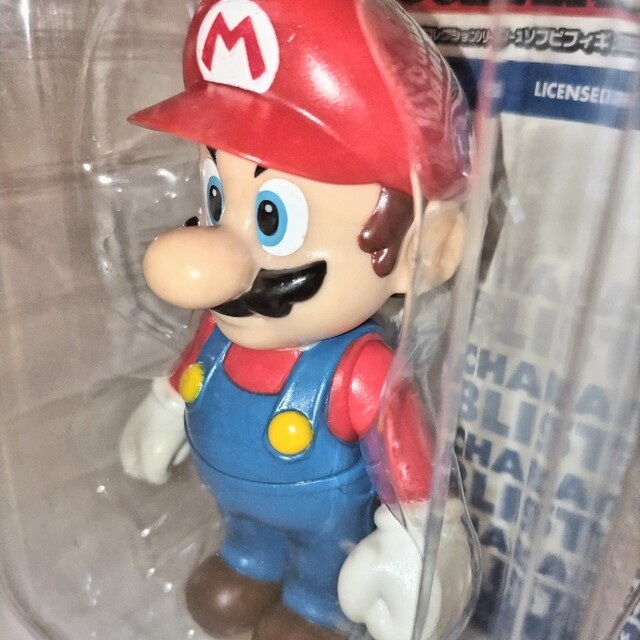 マリオのキャラクターのソフビフィギュア