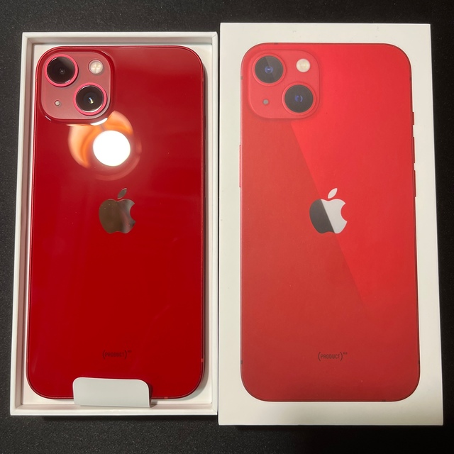 Apple(アップル)のiPhone 13 128gb red SIMフリー スマホ/家電/カメラのスマートフォン/携帯電話(スマートフォン本体)の商品写真