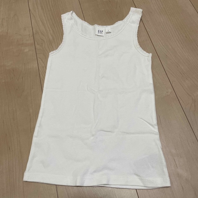 GAP Kids(ギャップキッズ)の【夏服大量出品中！】GAP タンクトップ4枚セット　120cm キッズ/ベビー/マタニティのキッズ服女の子用(90cm~)(Tシャツ/カットソー)の商品写真