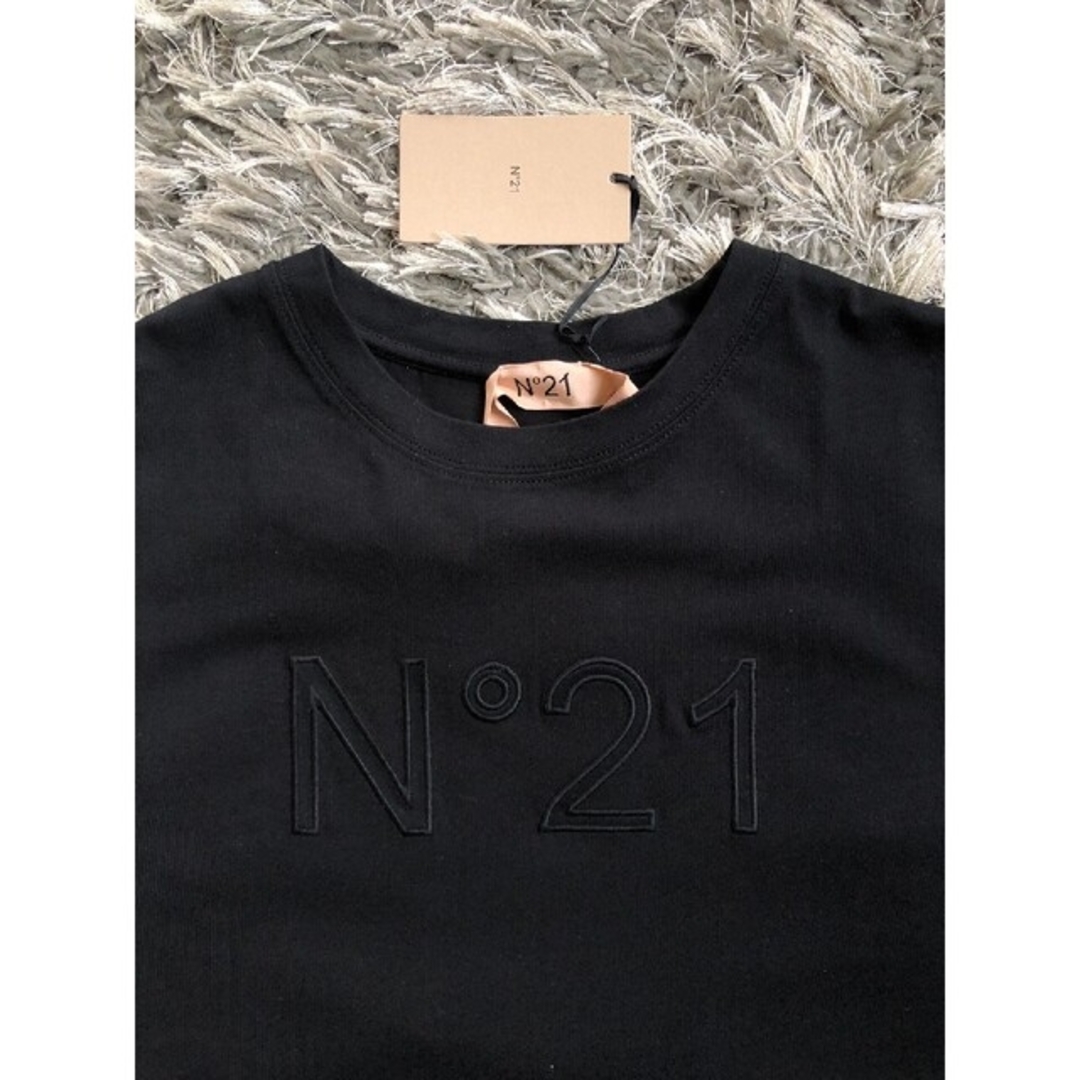 N°21(ヌメロヴェントゥーノ)の値下 N21 ヌメロベントゥーノ Tシャツ ロシャス　レッドヴァレンティノ レディースのトップス(Tシャツ(半袖/袖なし))の商品写真