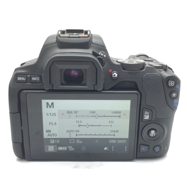 Canon EOS kiss X6i Wズームレンズキット♪安心フルセット♪