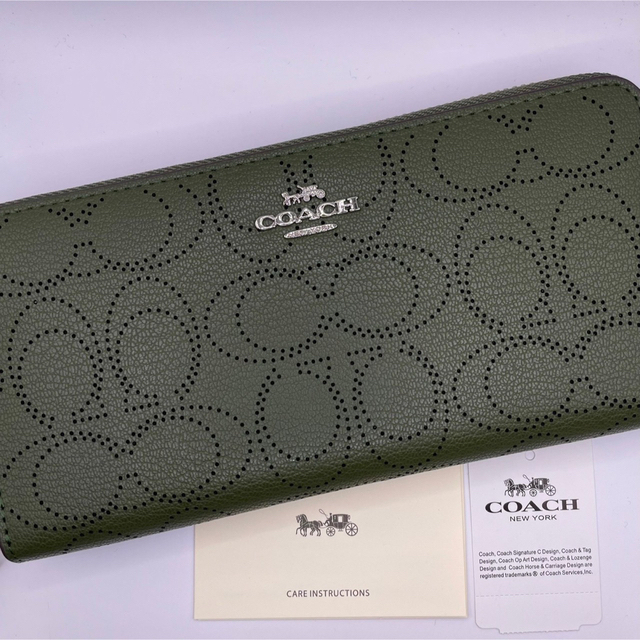 COACH(コーチ)の新品　COACH長財布　コーチ　長財布レディース メンズ シグネチャー グリーン レディースのファッション小物(財布)の商品写真