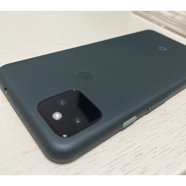 Google Pixel(グーグルピクセル)のPixel 5a 128GB 【美品＆オマケつき】 スマホ/家電/カメラのスマートフォン/携帯電話(スマートフォン本体)の商品写真