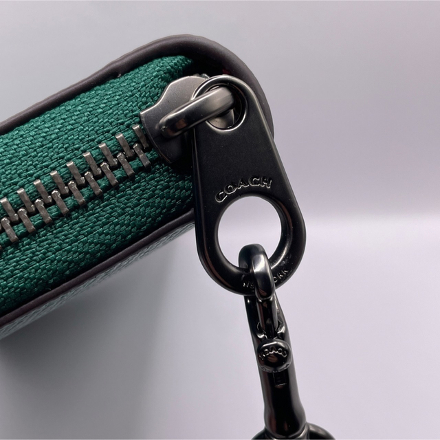 COACH(コーチ)の新品　COACH　コーチ　長財布　レディース メンズ  シンプル グリーン 緑 レディースのファッション小物(財布)の商品写真