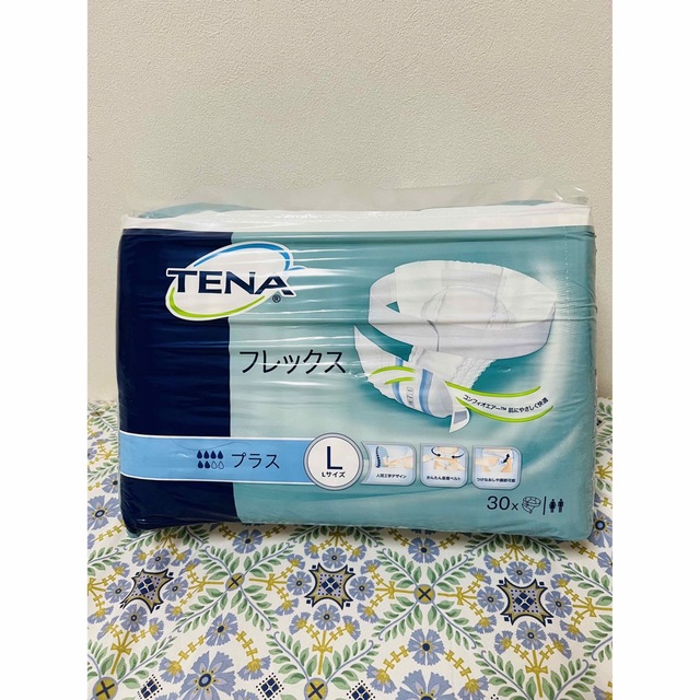 マダム様専用　TENA フレックスプラス インテリア/住まい/日用品の日用品/生活雑貨/旅行(日用品/生活雑貨)の商品写真