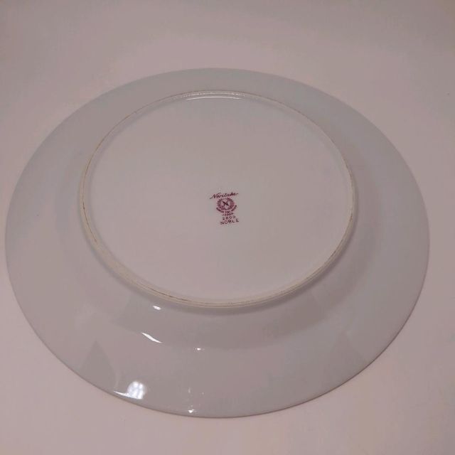Noritake(ノリタケ)の【美品】Noritake　大皿１枚、中皿2枚　欠けはありません インテリア/住まい/日用品のキッチン/食器(食器)の商品写真