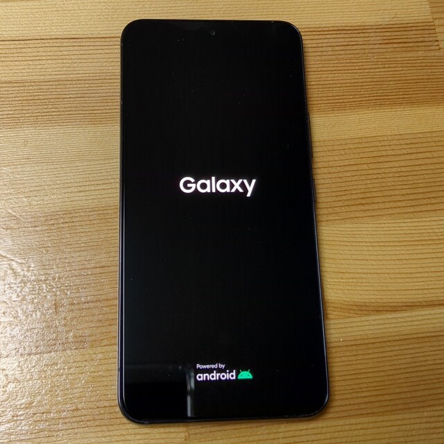 Galaxy S22 (SCG13) ファントムブラックスマートフォン本体