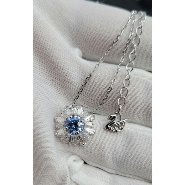 【極美品】SWAROVSKI 花 フラワー ネックレス ブルー