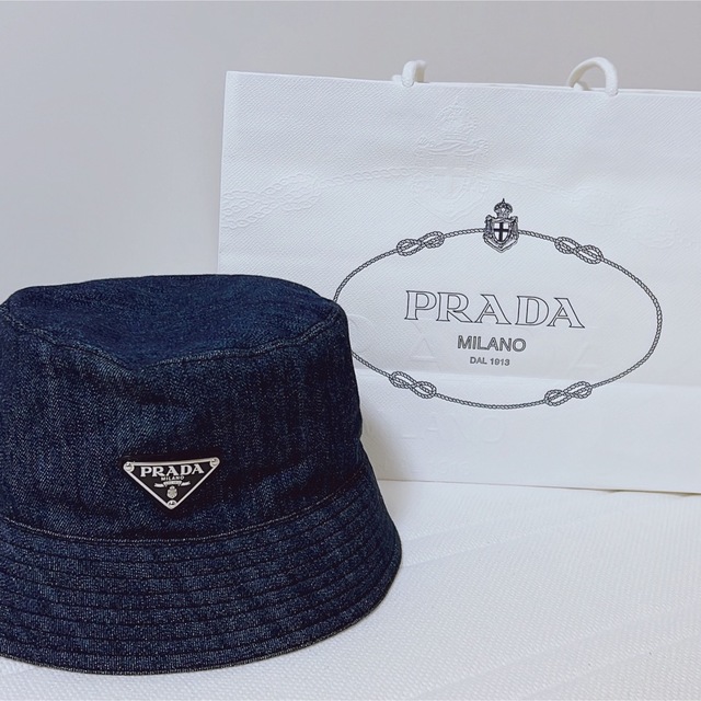 PRADA(プラダ)のPRADA バケットハット(中古品) レディースの帽子(ハット)の商品写真