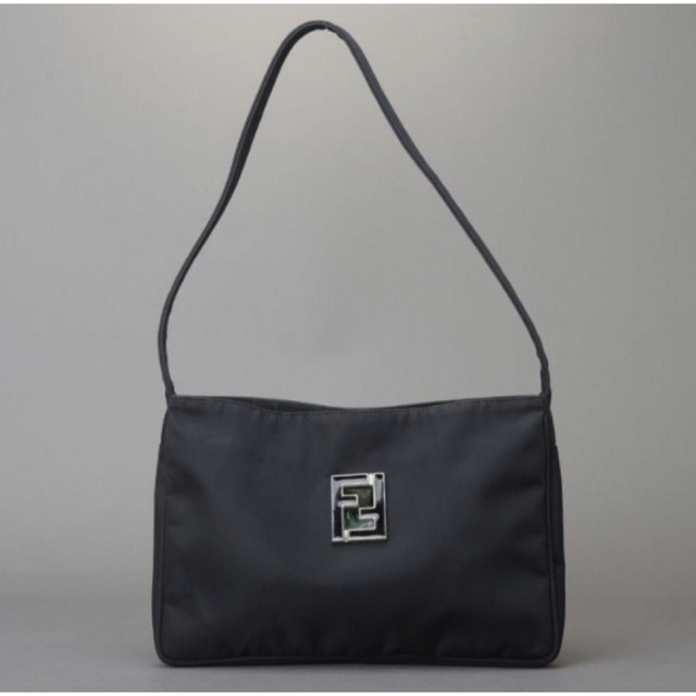 FENDI - 最終値下げ 激レア 極上美品 高級 FENDI FF ロゴ FENDI - 最終値下げ 激レア 極上美品 高級 FENDI FF ロゴ