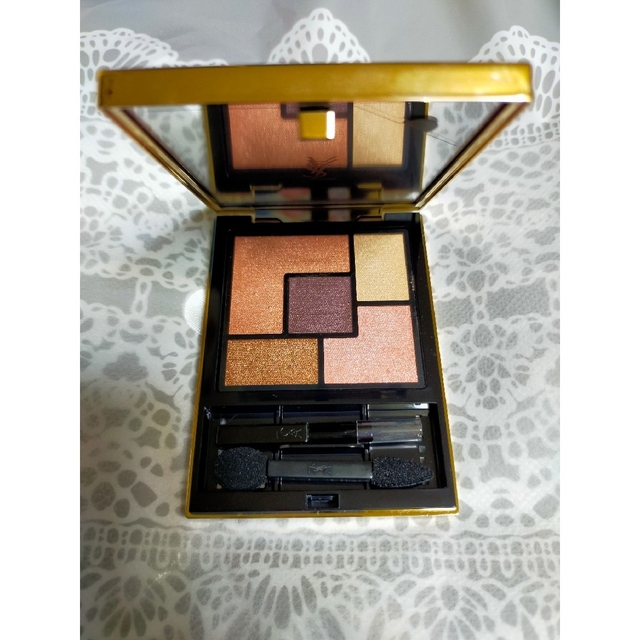 Yves Saint Laurent Beaute(イヴサンローランボーテ)のイヴサンローラン　クチュール　クルール　パレット　3 コスメ/美容のベースメイク/化粧品(アイシャドウ)の商品写真