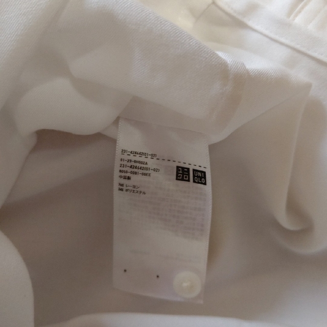 UNIQLO(ユニクロ)のユニクロ　レーヨンブラウス シャツ 長袖 白 L ② レディースのトップス(シャツ/ブラウス(長袖/七分))の商品写真