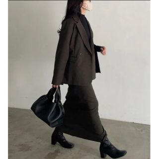 ザラ(ZARA)のスリットスリーブ2WAYジャケット　スカート　nairo（セットアップ)(テーラードジャケット)