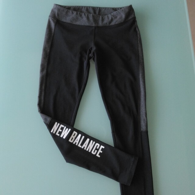 New Balance(ニューバランス)のnew balanceスポーツレギンス　Mサイズ レディースのレッグウェア(レギンス/スパッツ)の商品写真