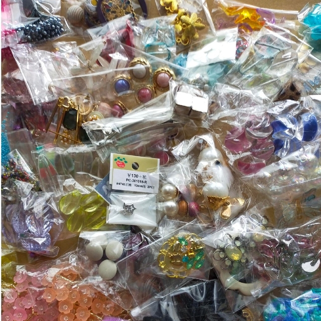 ハンドメイド、アクセサリーパーツ詰め合わせの通販 by チカコ's shop