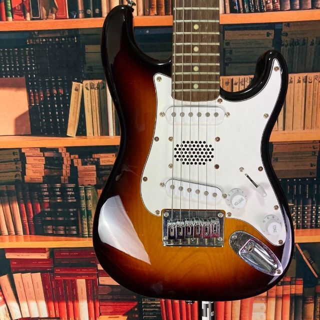 エレキギター【5394】grassroots Stratocaster mini アンプ内蔵