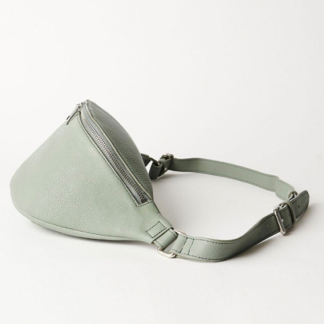 BEAUTY&YOUTH UNITED ARROWS(ビューティアンドユースユナイテッドアローズ)のch!iiibag コラボ色 レディースのバッグ(ボディバッグ/ウエストポーチ)の商品写真