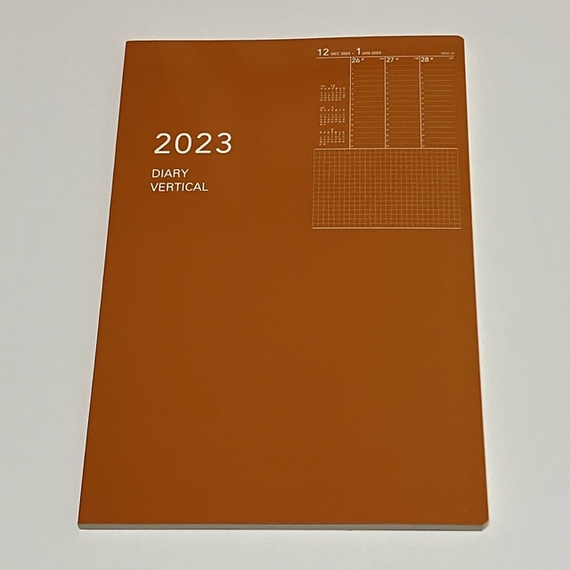 ダイゴー　2023年1月始まり　オレンジ １週間バーチカル ２０２３ インテリア/住まい/日用品の文房具(カレンダー/スケジュール)の商品写真