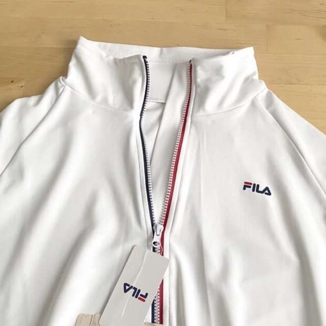 FILA(フィラ)のFILA 水陸両用UPF50+ ラッシュガード スポーツ/アウトドアのスポーツ/アウトドア その他(マリン/スイミング)の商品写真