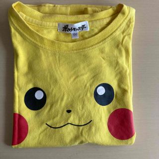 ポケモン(ポケモン)の【送料込み300円】ピカチュウTシャツ130cm(Tシャツ/カットソー)