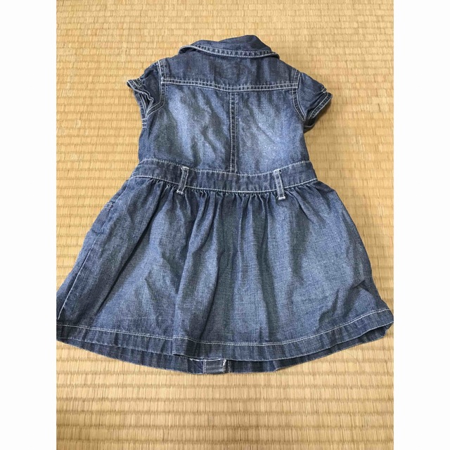 babyGAP(ベビーギャップ)のbaby GAP デニムワンピース90 キッズ/ベビー/マタニティのキッズ服女の子用(90cm~)(ワンピース)の商品写真